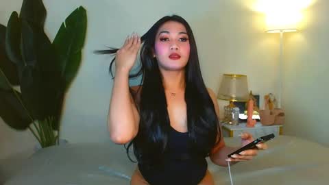 Snapshot of gabriela_deluxe chatting on 05.15.26 gabriela_deluxe online show from 05.15.26