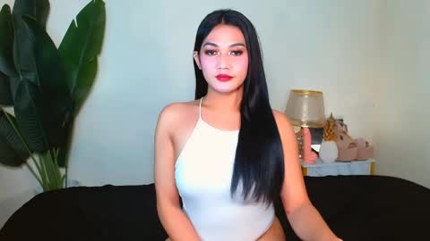 Snapshot of gabriela_deluxe chatting on 05.16.26 gabriela_deluxe online show from 05.16.26