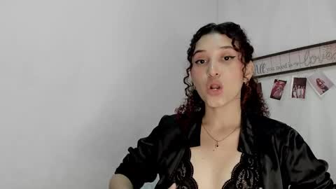 Snapshot of gabriela_duarte chatting on 02.02.25 Gabi online show from 02.02.25