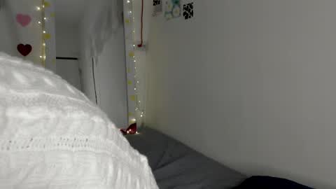 Snapshot of gabriela_duarte chatting on 02.24.25 Gabi online show from 02.24.25