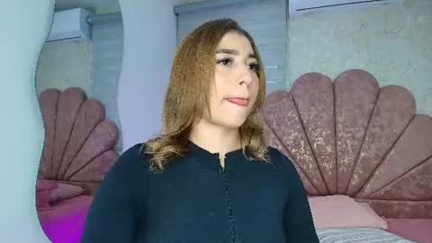 Snapshot of gabriela_leone chatting on 06.18.26 gabriela online show from 06.18.26