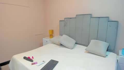   online show from 09.21.25