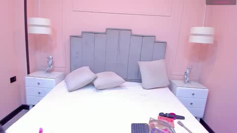   online show from 10.07.25