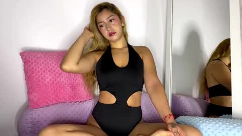 gabrielatafur1 online show from 10.25.25