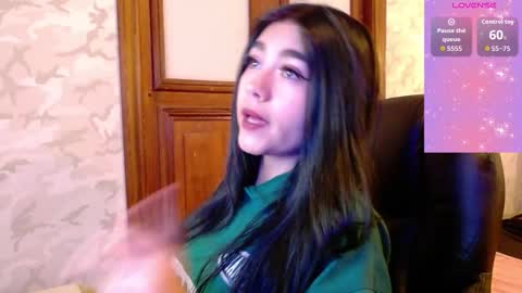 Snapshot of gabriella27_ chatting on 11.07.25 gabriella online show from 11.07.25