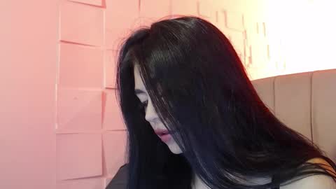 Snapshot of gabriella27_ chatting on 11.26.25 gabriella online show from 11.26.25