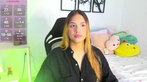 Snapshot of gabriella__tom chatting on 05.27.26 Gabriella online show from 05.27.26