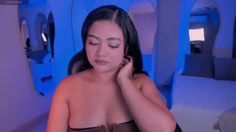Gabriella Lee online show from 05.05.26