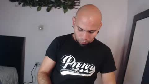 Snapshot of gabrielle_ramirez chatting on 12.16.25 Gabriel online show from 12.16.25