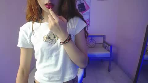 Snapshot of gaby_angel25 chatting on 09.30.25 .. .. online show from 09.30.25