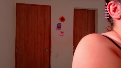 gaby_vegaa online show from 11.17.25