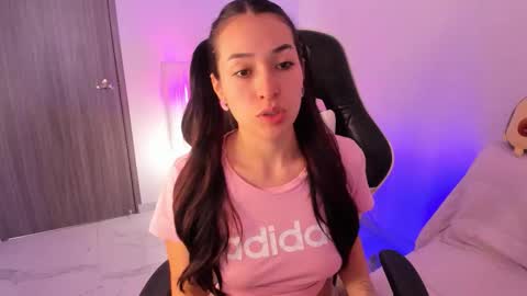 Snapshot of gaby_yummy chatting on 09.26.25 Gabriela online show from 09.26.25