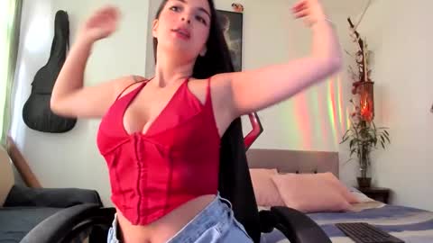 gabyaridiii online show from 04.28.26