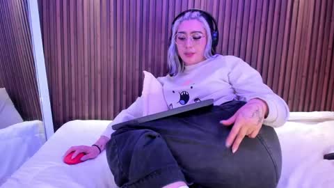 gabyrose9 online show from 04.30.26