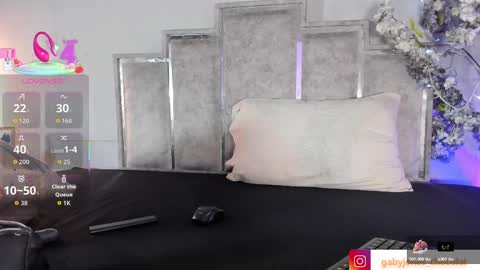 gabyyjones online show from 10.29.25