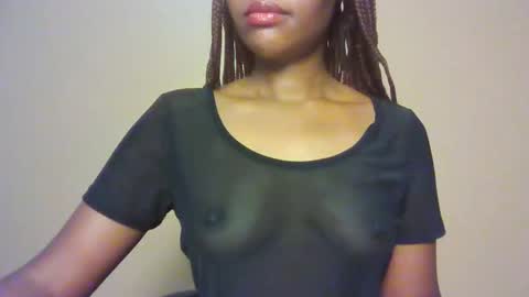 Snapshot of gada_charm chatting on 09.29.25 Gada online show from 09.29.25