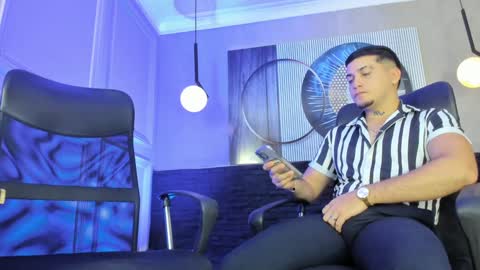 gael_williams3 online show from 01.20.25