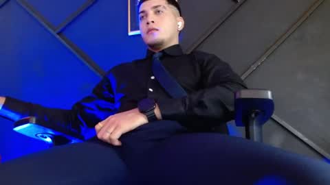 gael_williams3 online show from 02.18.25