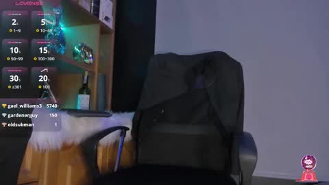 gael_williams3 online show from 10.31.25