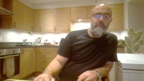 Snapshot of galacx chatting on 12.06.24 galacx online show from 12.06.24