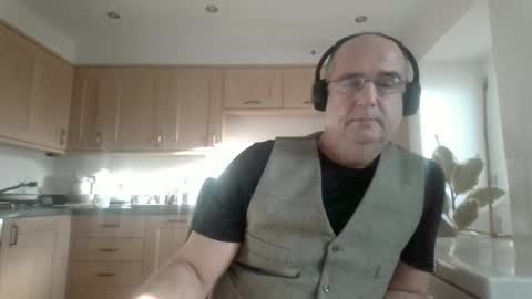 Snapshot of galacx chatting on 12.14.24 galacx online show from 12.14.24