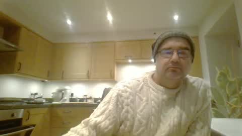 Snapshot of galacx chatting on 01.22.25 galacx online show from 01.22.25