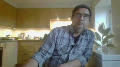 Snapshot of galacx chatting on 01.23.25 galacx online show from 01.23.25