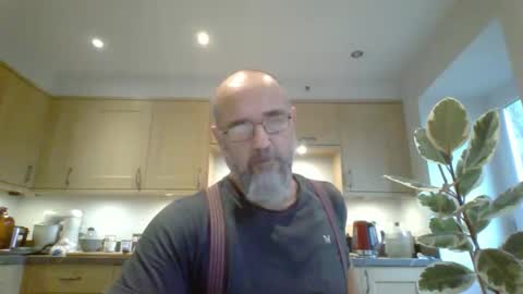 Snapshot of galacx chatting on 11.05.25 galacx online show from 11.05.25