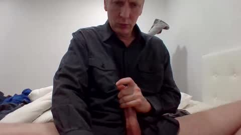 Snapshot of gamerboy200 chatting on 11.12.25 gamerboy200 online show from 11.12.25