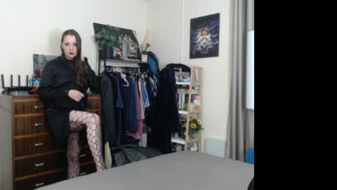 Snapshot of gangbangxxxgirl chatting on 05.09.26 HOT online show from 05.09.26