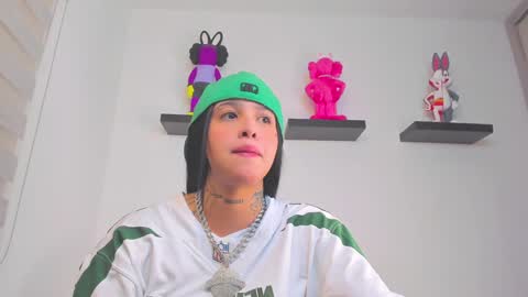 Snapshot of gangster_girl chatting on 12.31.24 GANG online show from 12.31.24