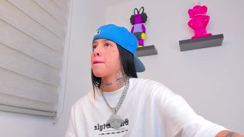 Snapshot of gangster_girl chatting on 01.02.25 GANG online show from 01.02.25