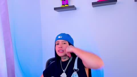 Snapshot of gangster_girl chatting on 01.12.25 GANG online show from 01.12.25