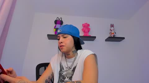 Snapshot of gangster_girl chatting on 02.07.25 GANG online show from 02.07.25