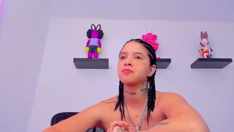 Snapshot of gangster_girl chatting on 02.12.25 GANG online show from 02.12.25