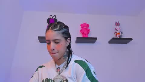 Snapshot of gangster_girl chatting on 03.03.25 GANG online show from 03.03.25