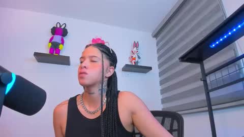 Snapshot of gangster_girl chatting on 09.26.25 GANG online show from 09.26.25