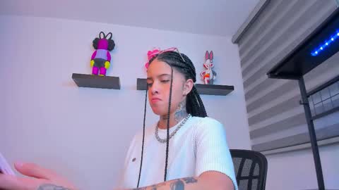 Snapshot of gangster_girl chatting on 10.02.25 GANG online show from 10.02.25