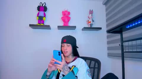 Snapshot of gangster_girl chatting on 10.14.25 GANG online show from 10.14.25