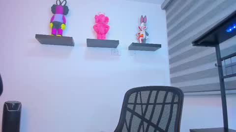 Snapshot of gangster_girl chatting on 10.18.25 GANG online show from 10.18.25