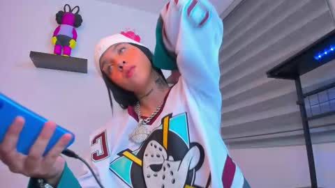 Snapshot of gangster_girl chatting on 10.29.25 GANG online show from 10.29.25