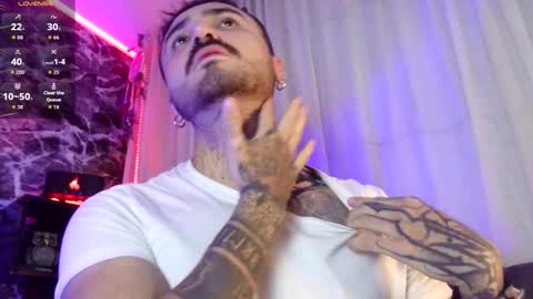 Snapshot of garbel09 chatting on 10.29.25 Chris  Dont forget to gift me thumb up Its very important to me and makes me happy AF  online show from 10.29.25