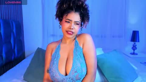 Snapshot of garnetsugar chatting on 12.22.24 garnet online show from 12.22.24