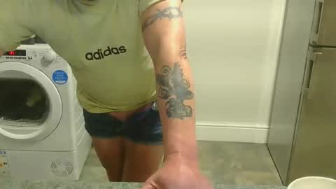 Snapshot of garybaker60 chatting on 11.20.25 Gaz online show from 11.20.25