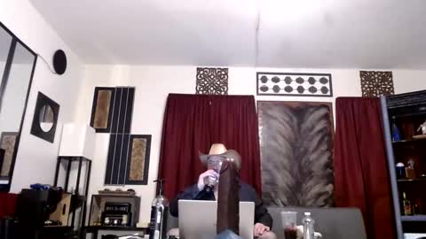 Snapshot of gatewaylaptop2019 chatting on 10.19.25 gatewaylaptop2019 online show from 10.19.25