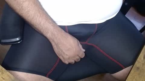 Snapshot of gato27cam chatting on 12.14.25 Marco online show from 12.14.25