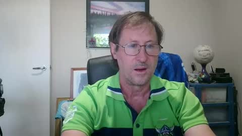 Snapshot of gatsby2025 chatting on 11.25.25 gatsby2025 online show from 11.25.25