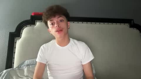 Snapshot of gayboyhtx chatting on 02.06.26 Jose online show from 02.06.26