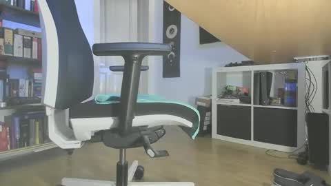 Snapshot of gaymer_play chatting on 02.21.25 gaymer_play online show from 02.21.25