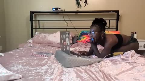 Snapshot of gbabii13 chatting on 10.28.25 gbabii13 online show from 10.28.25